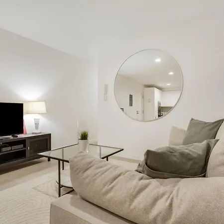 Apto Moderno Con Vistas Unicas * Los Silos